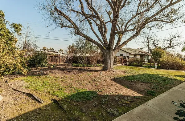 $399,000 | 836 12th Street, Orange Cove, CA 93646