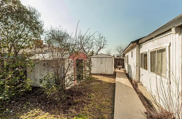 $399,000 | 836 12th Street, Orange Cove, CA 93646