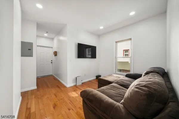 $3,100 | 31 Park Avenue, Dumont, NJ 07628