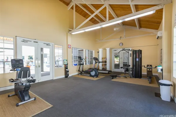 $2,000 | 493 Mananai Place, Unit 31V, Honolulu, HI 96818