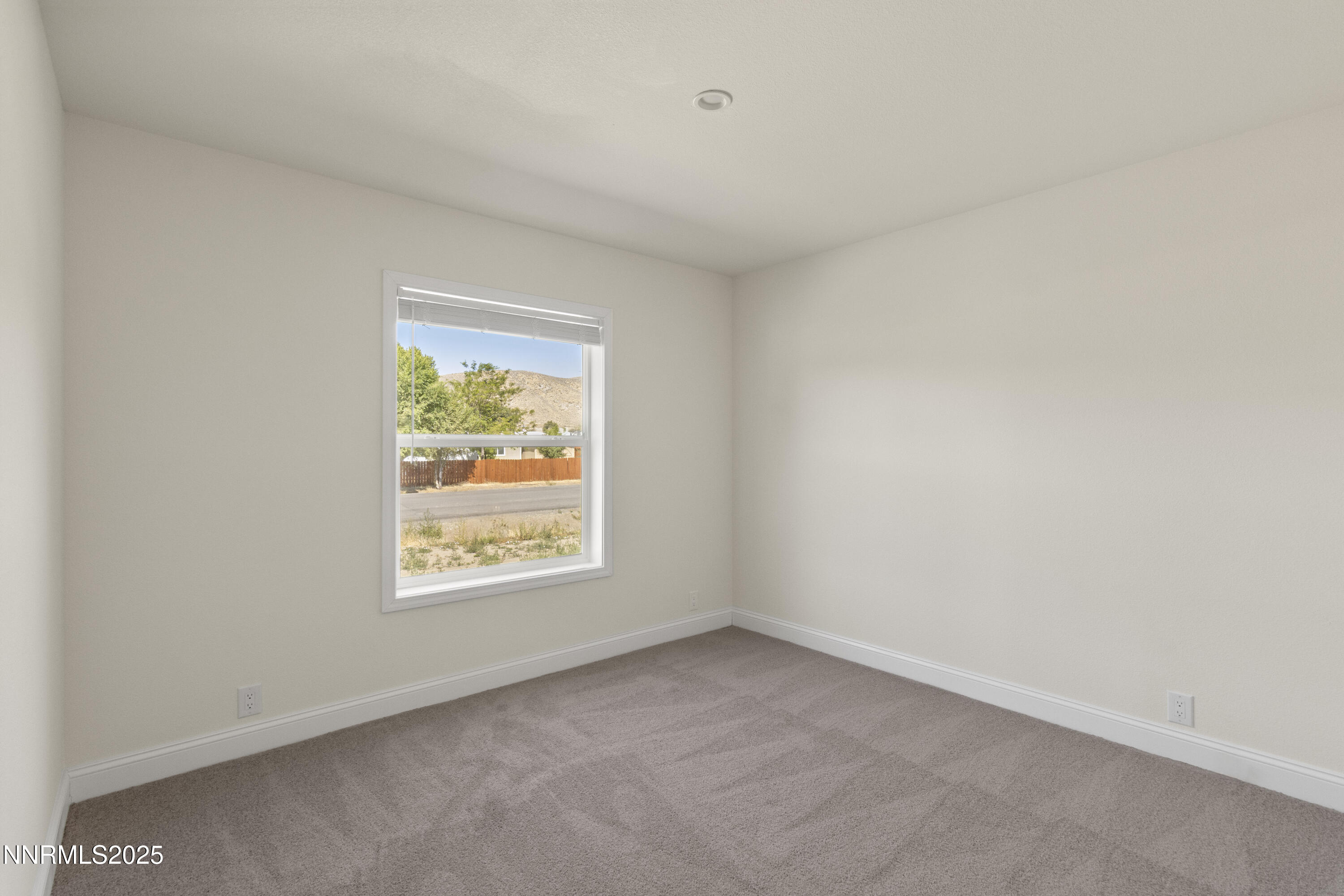 4040 Goldfinch Drive Reno, NV 89508 - Photo 15 of 24 4040 Goldfinch Dr 19