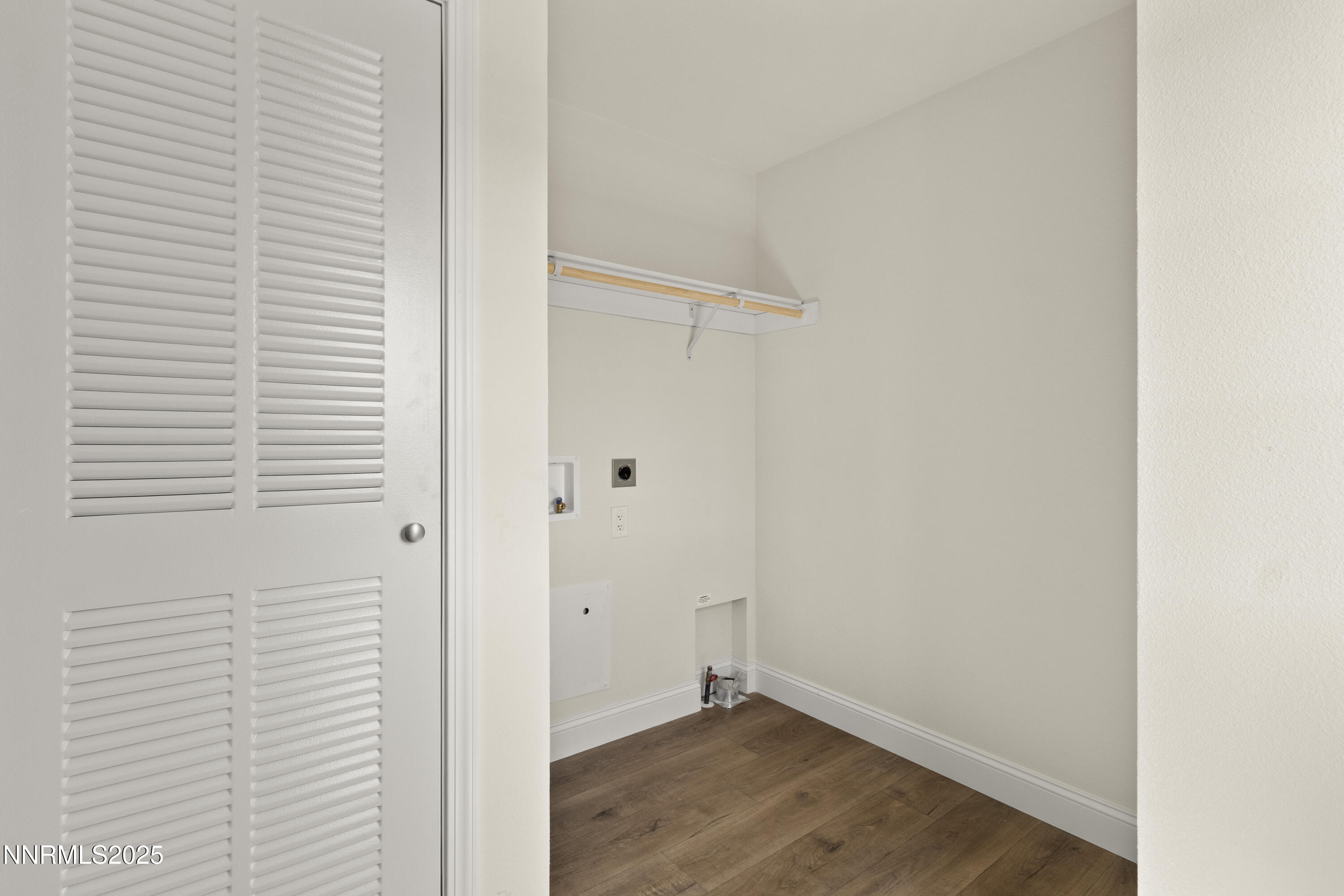 4040 Goldfinch Drive Reno, NV 89508 - Photo 10 of 24 4040 Goldfinch Dr 24