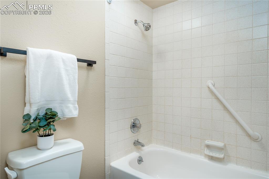 1082 Fontmore Road, Unit D Colorado Springs, CO 80904 - Photo 19 of 32