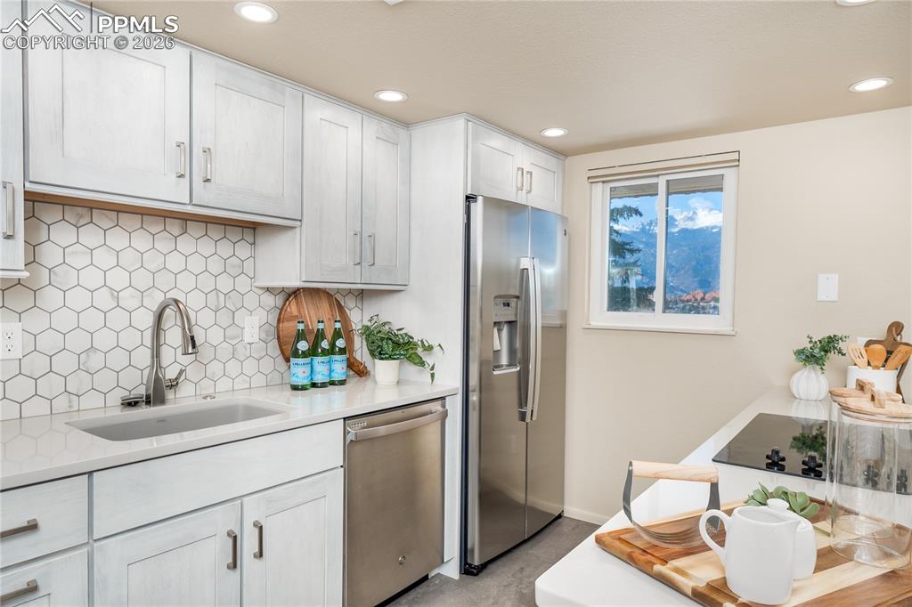 1082 Fontmore Road, Unit D Colorado Springs, CO 80904 - Photo 6 of 32