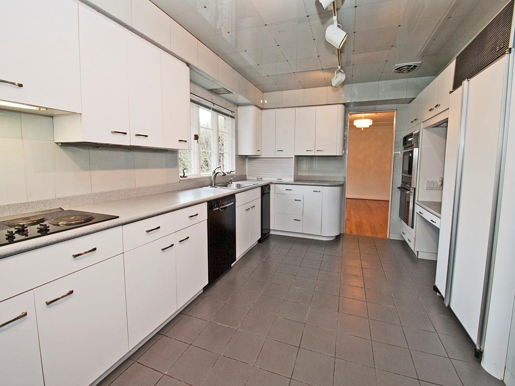 901 West Waldheim Road Fox Chapel, PA 15215 - Photo 6 of 24 Gallery Image 6