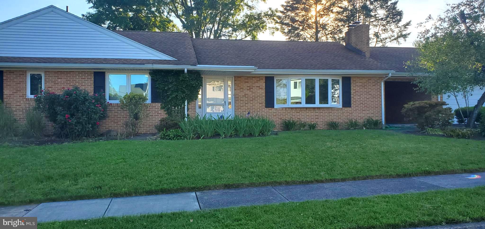 422 Susan Road Harrisburg, PA 17109 - Photo 3 of 42 Gallery Image 3