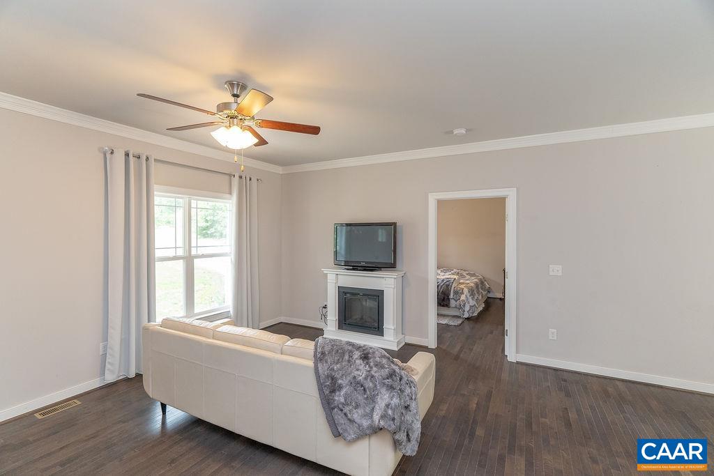 157 Hickory Ridge Circle Mineral, VA 23117 - Photo 7 of 46