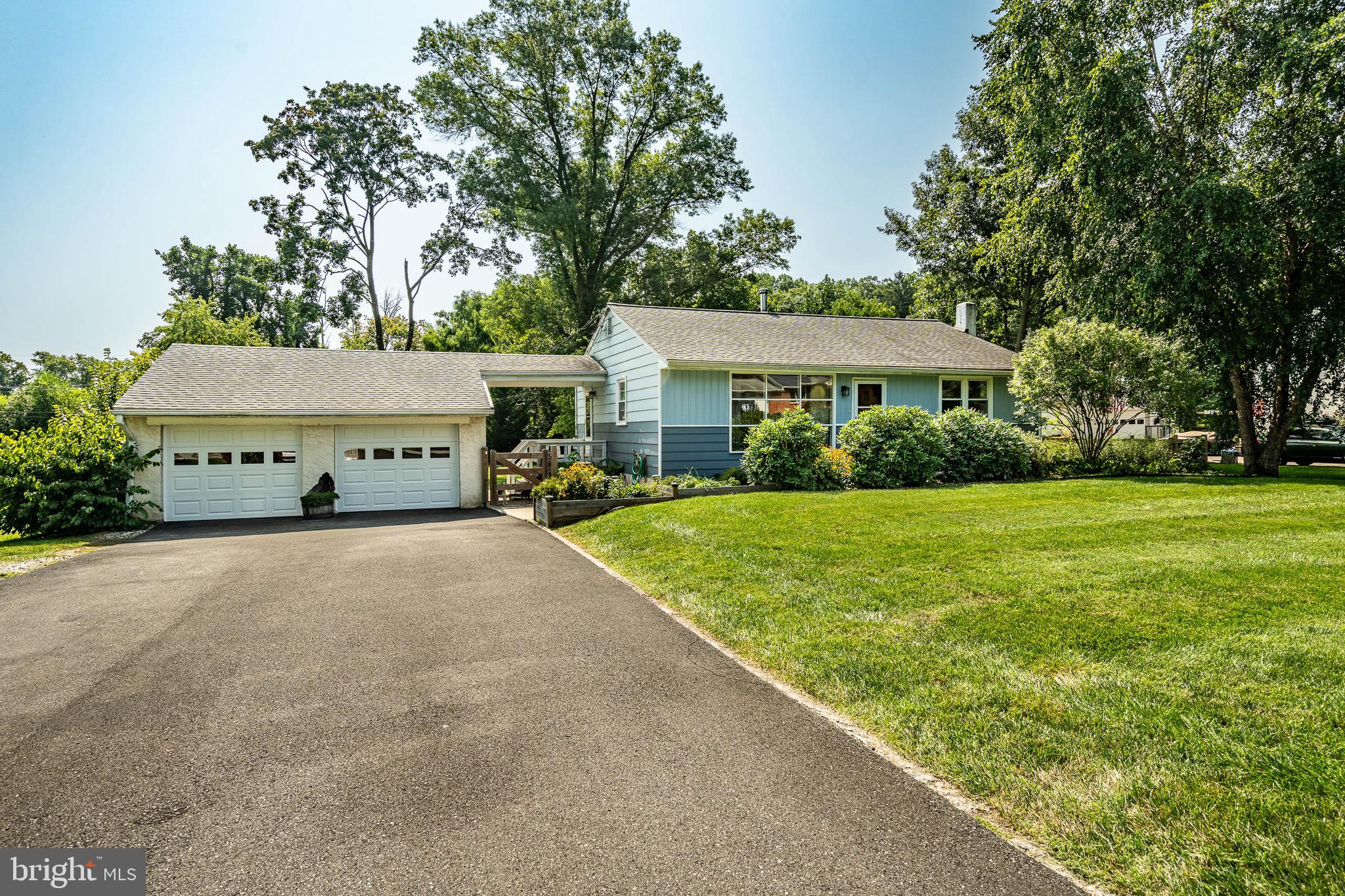 16 Benburb Road Phoenixville, PA 19460 - Photo 2 of 48