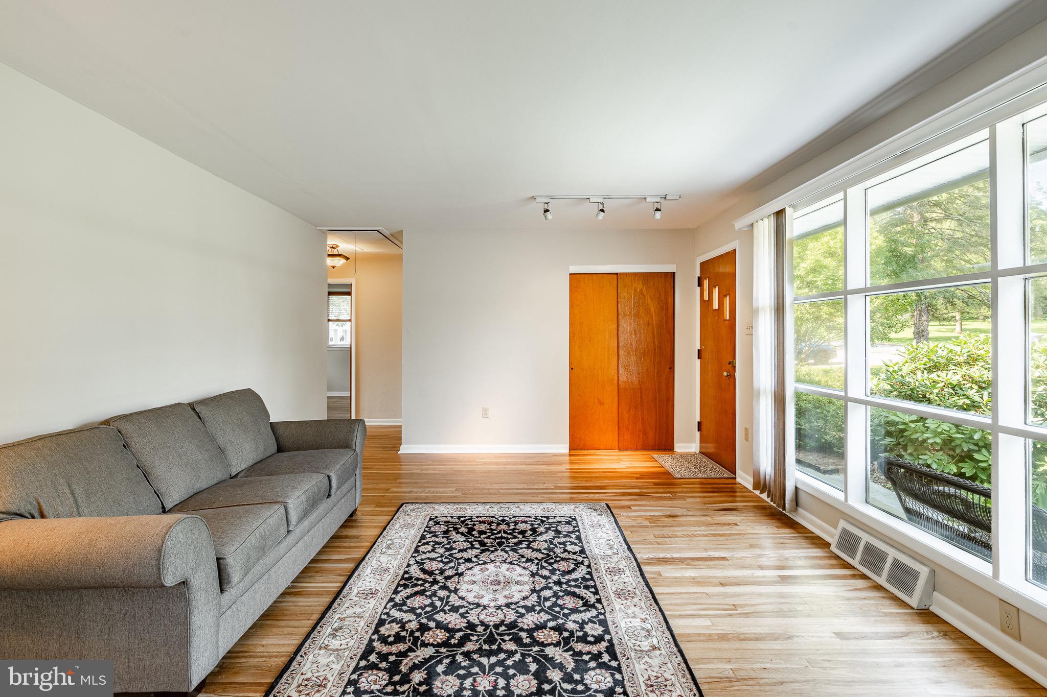 16 Benburb Road Phoenixville, PA 19460 - Photo 4 of 48