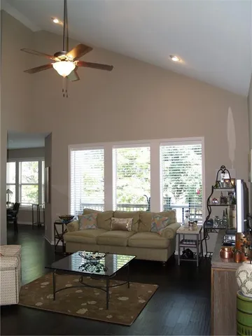 $369,000 | 1309 158th Terrace, Basehor, KS 66007