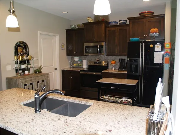 $369,000 | 1309 158th Terrace, Basehor, KS 66007