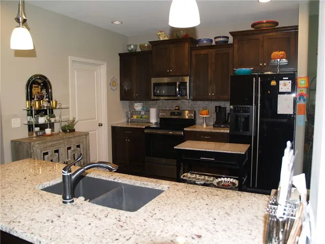 $369,000 | 1309 158th Terrace, Basehor, KS 66007