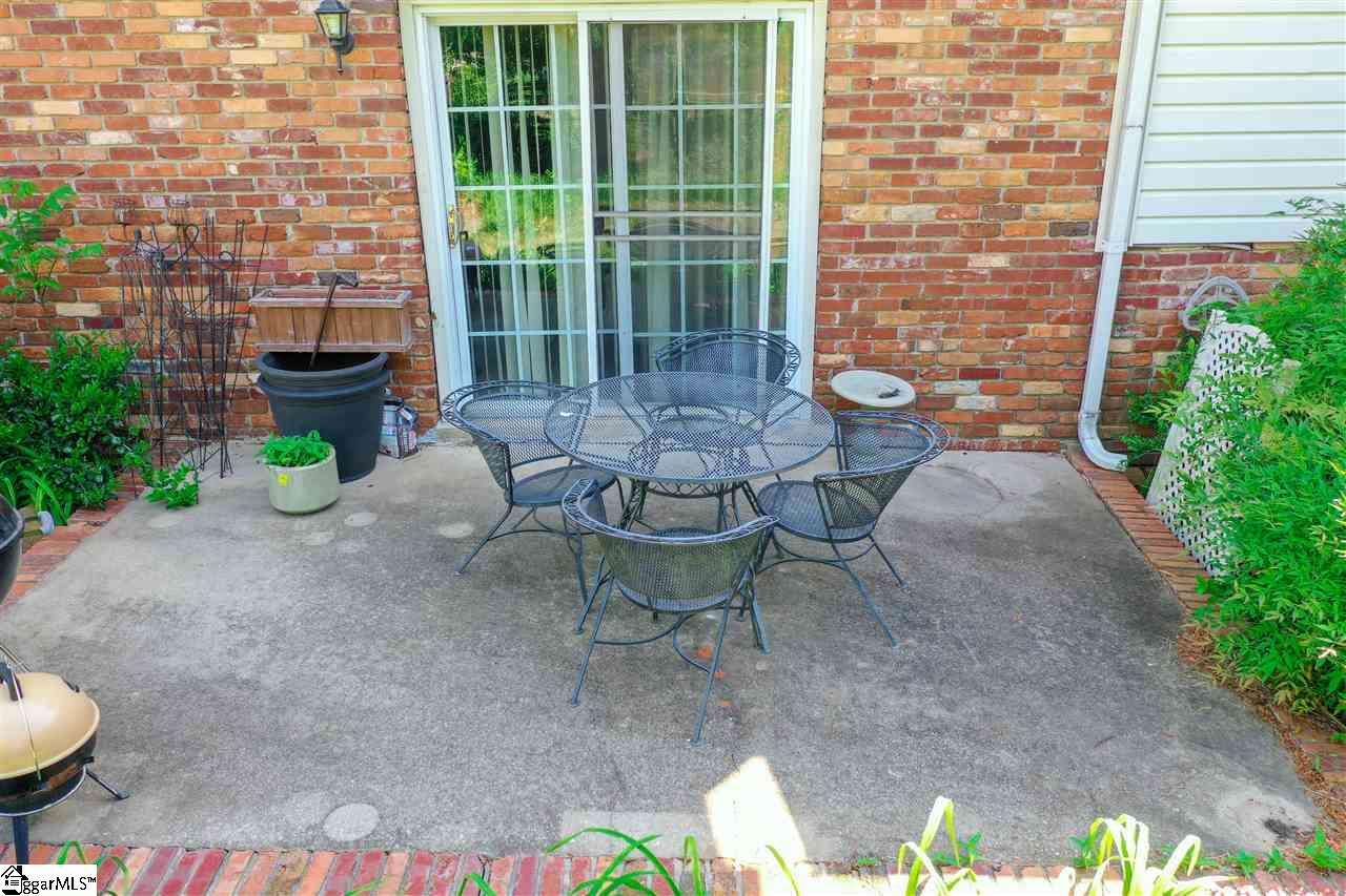 702 Wembley Road Greenville, SC 29607 - Photo 11 of 18