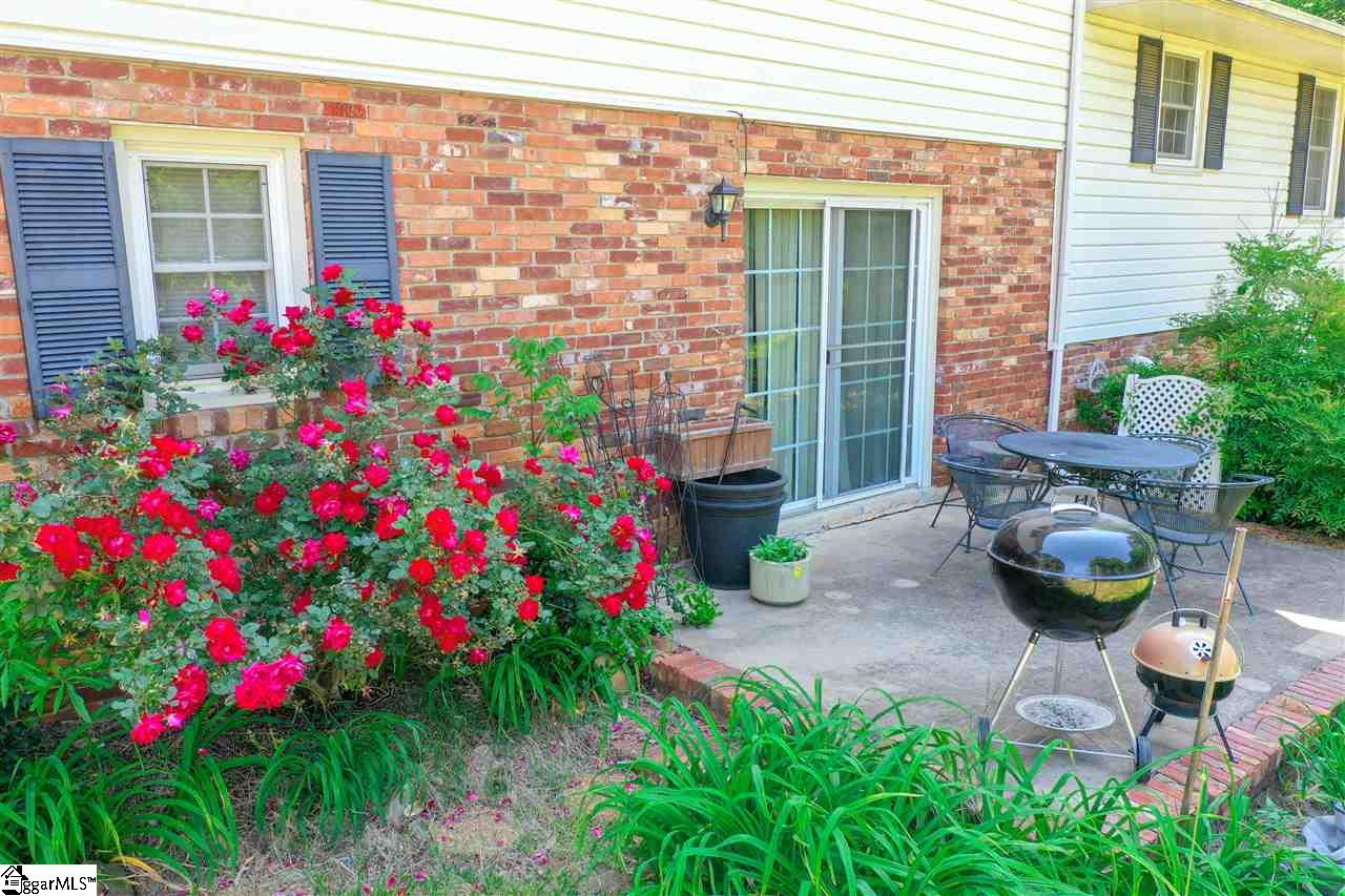 702 Wembley Road Greenville, SC 29607 - Photo 12 of 18