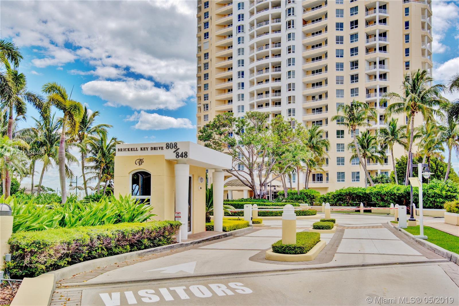 808 Brickell Key Drive, Unit 802 Miami, FL 33131 - Photo 23 of 48 Entry to Tequesta Point with 24/7 security