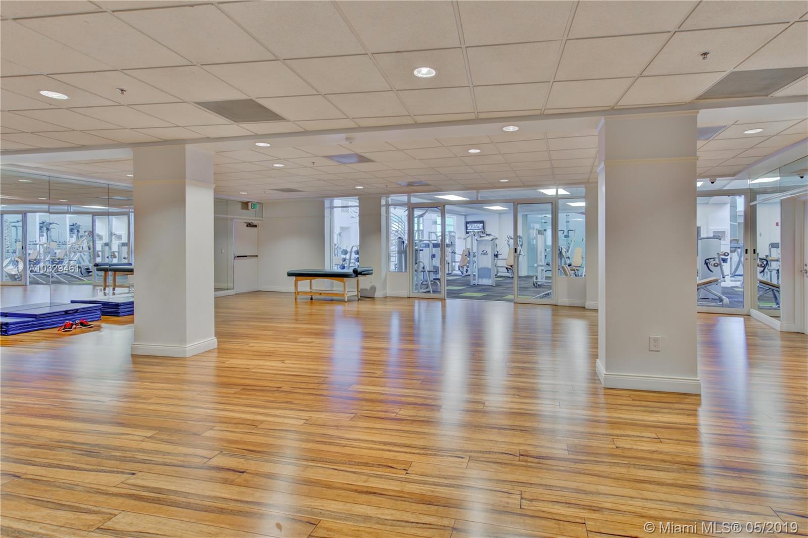 808 Brickell Key Drive, Unit 802 Miami, FL 33131 - Photo 39 of 48 Aerobics/Yoga/Zumba/Barre Fitness room