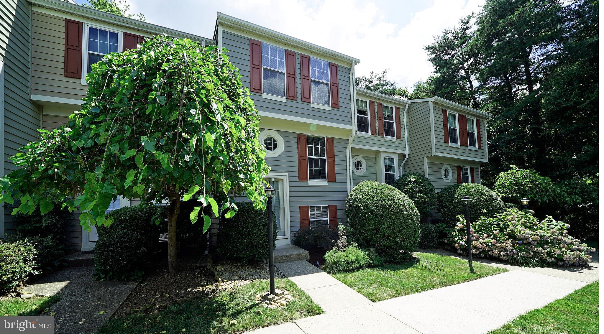 11924 Fieldthorn Court Reston, VA 20194 - Photo 2 of 26 EXTERIOR FRONT 2