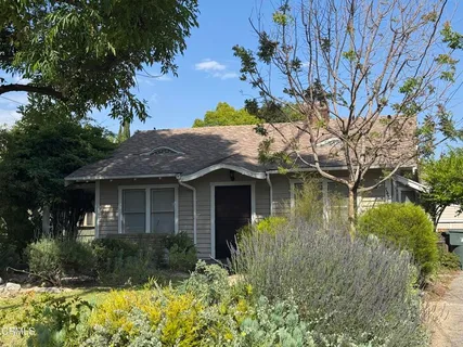 $4,750 | 742 North Mentor Avenue, Pasadena, CA 91104