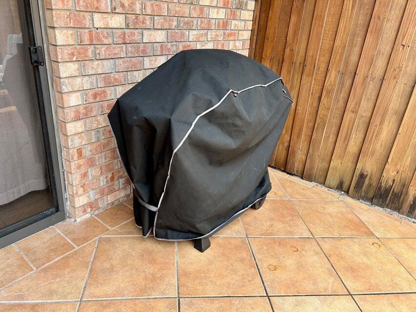 1420 Ocean Way, Unit 14D Jupiter, FL 33477 - Photo 28 of 34 a view of a cabinet