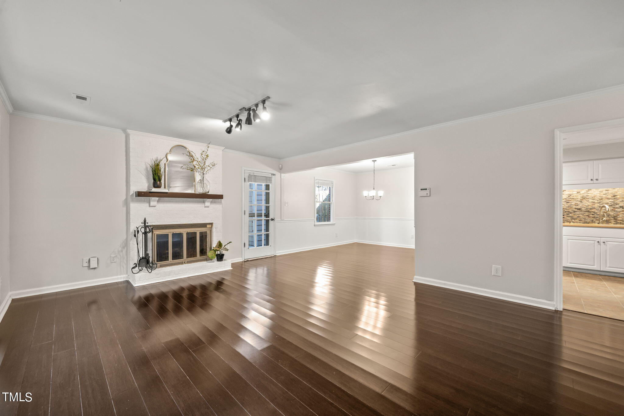 5674 Hamstead Crossing Raleigh, NC 27612 - Photo 8 of 43 17-web-or-mls-DSC01259