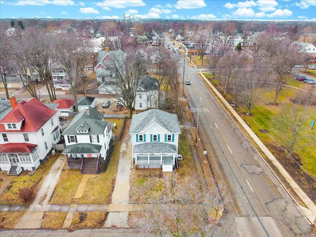 $225,000 | 1018 North Prairie Street, Bloomington, IL 61701