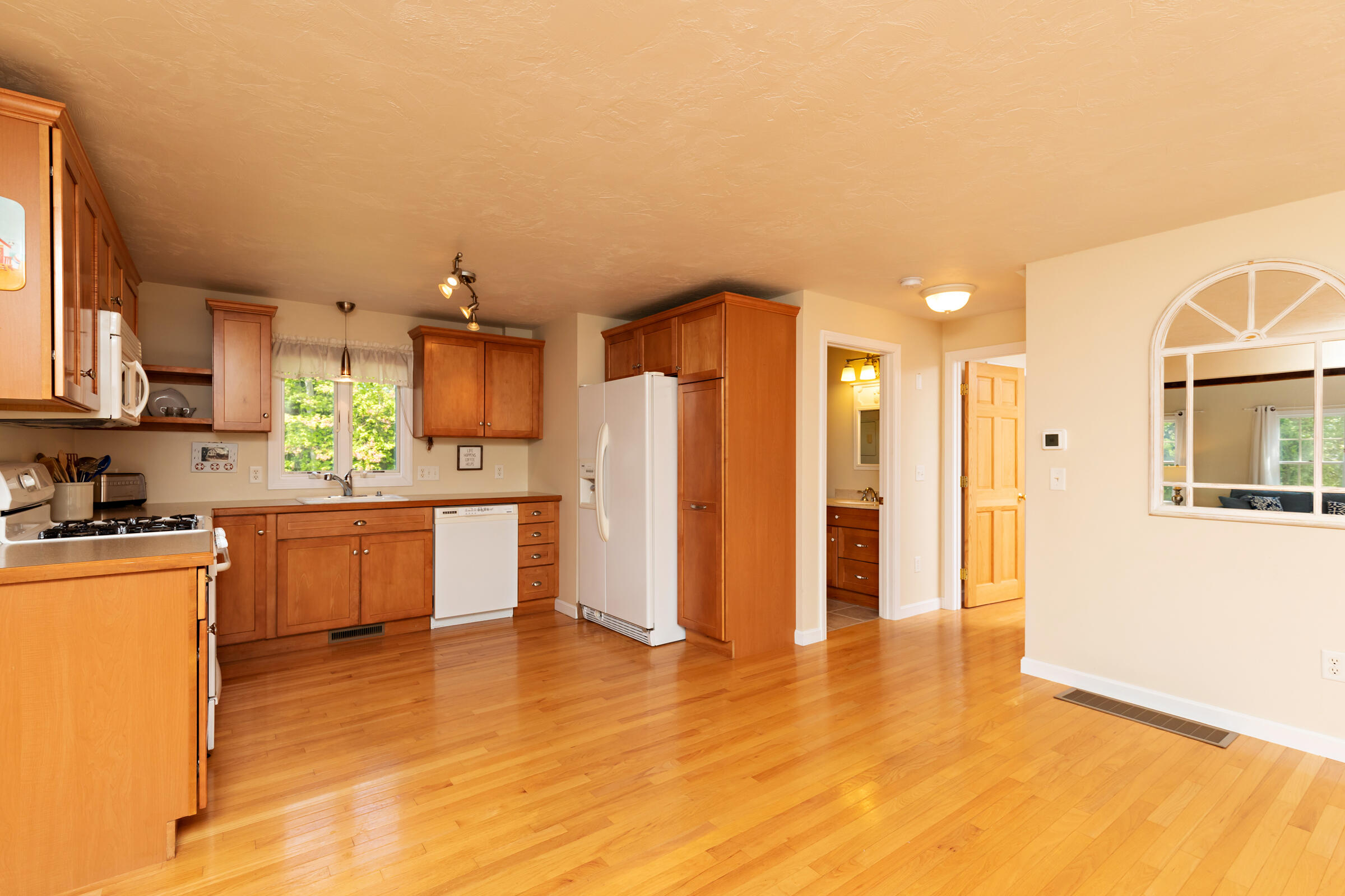 179 Swamp Road Brewster, MA 02631 - Photo 9 of 30 20