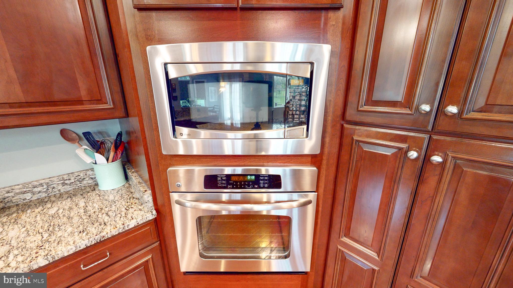 1363 Spring Hill Road Eagleville, PA 19403 - Photo 15 of 72 Microwave/Electric Oven