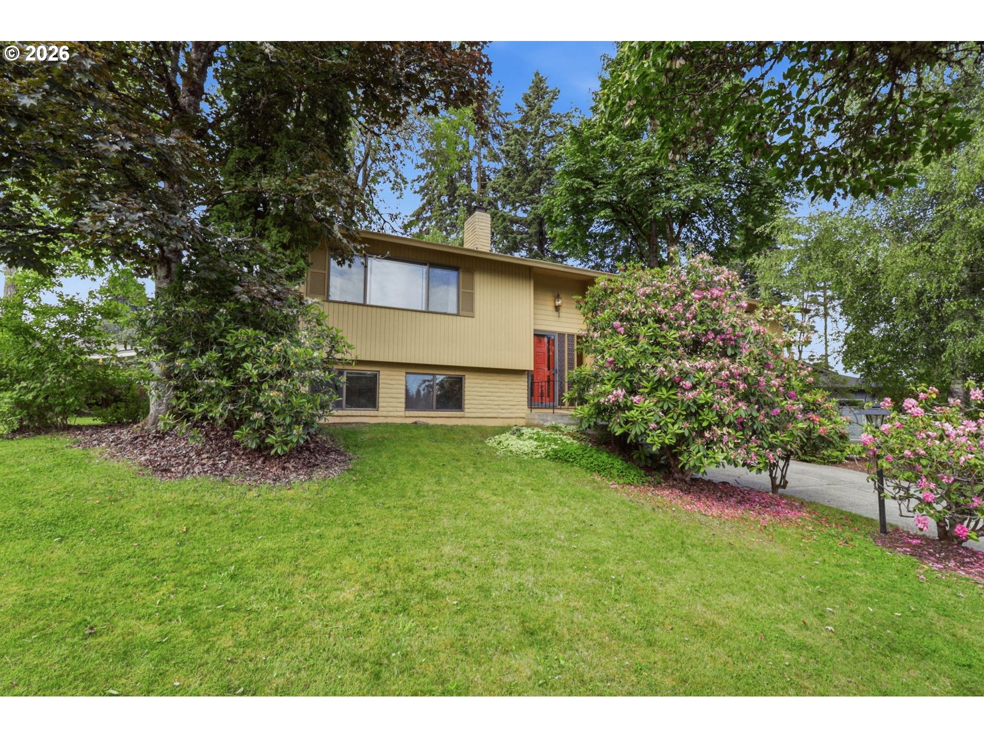 17515 Southwest Cheyenne Way Tualatin, OR 97062 - Photo 3 of 46 Yard