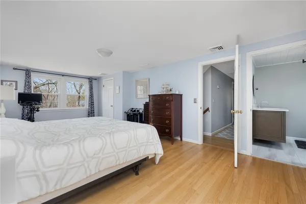 $959,900 | 8 Gladridge Drive, East Greenwich, RI 02818