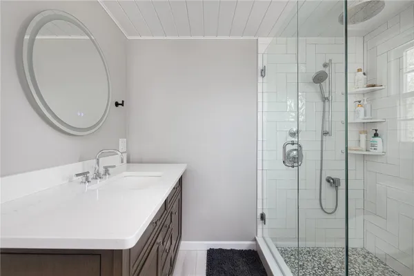 $959,900 | 8 Gladridge Drive, East Greenwich, RI 02818