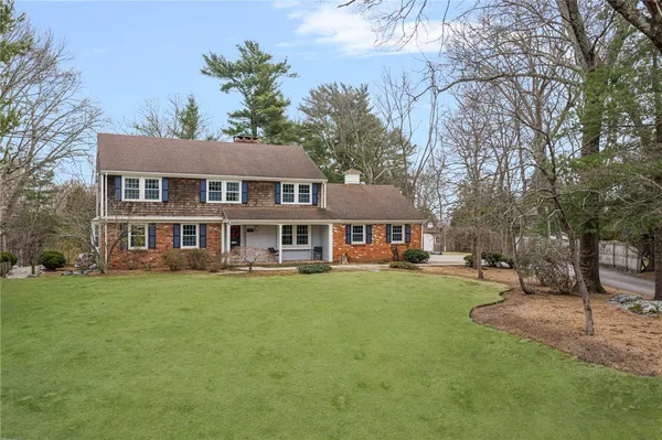 $959,900 | 8 Gladridge Drive, East Greenwich, RI 02818