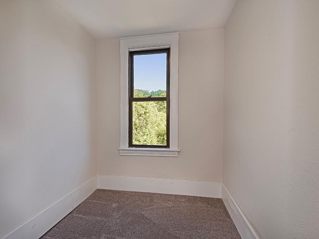 527 Marie Avenue Pittsburgh, PA 15202 - Photo 24 of 29