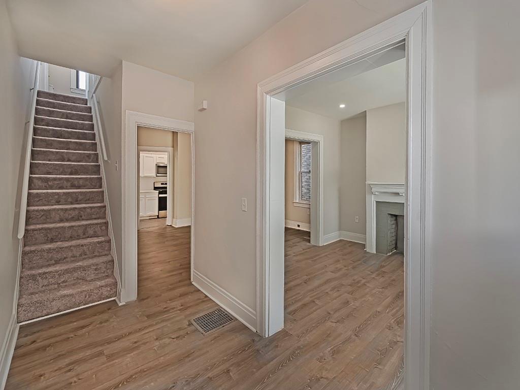 527 Marie Avenue Pittsburgh, PA 15202 - Photo 3 of 29