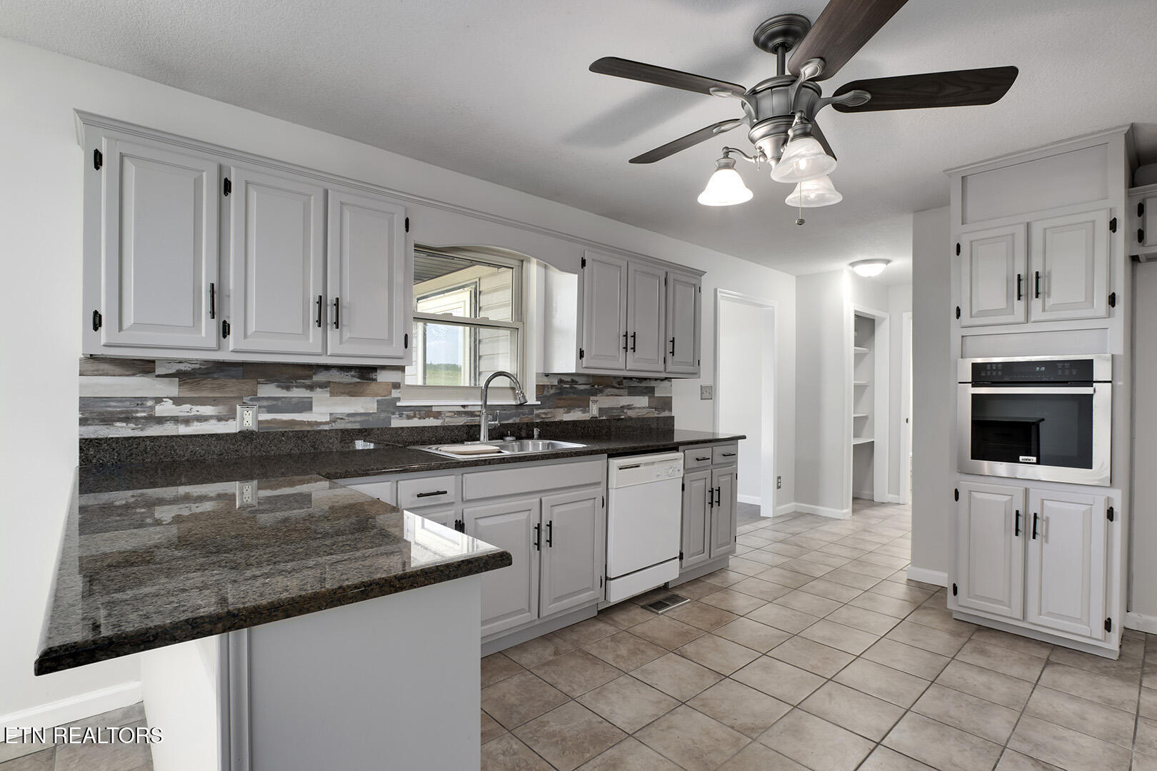 1240 Centerpoint Road Decatur, TN 37322 - Photo 17 of 56 17_CenterpointRoad_1240_Kitchen03