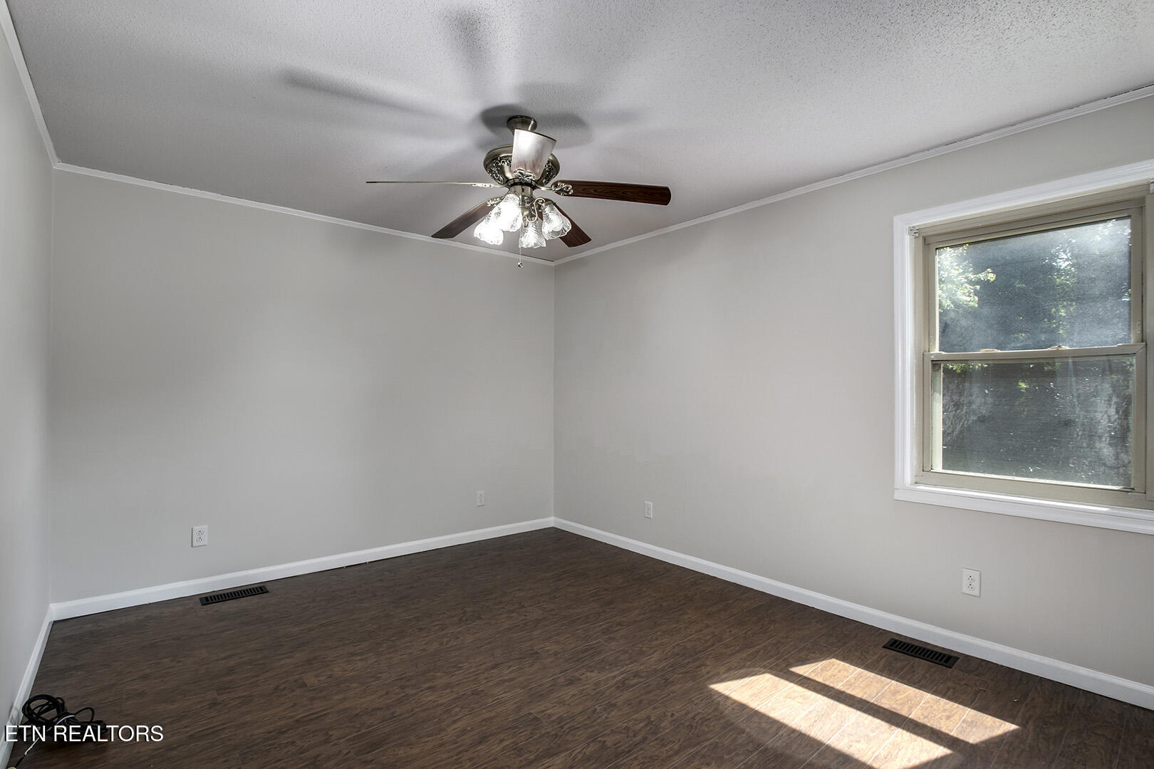 1240 Centerpoint Road Decatur, TN 37322 - Photo 20 of 56 20_CenterpointRoad_1240_Bedroom2_01