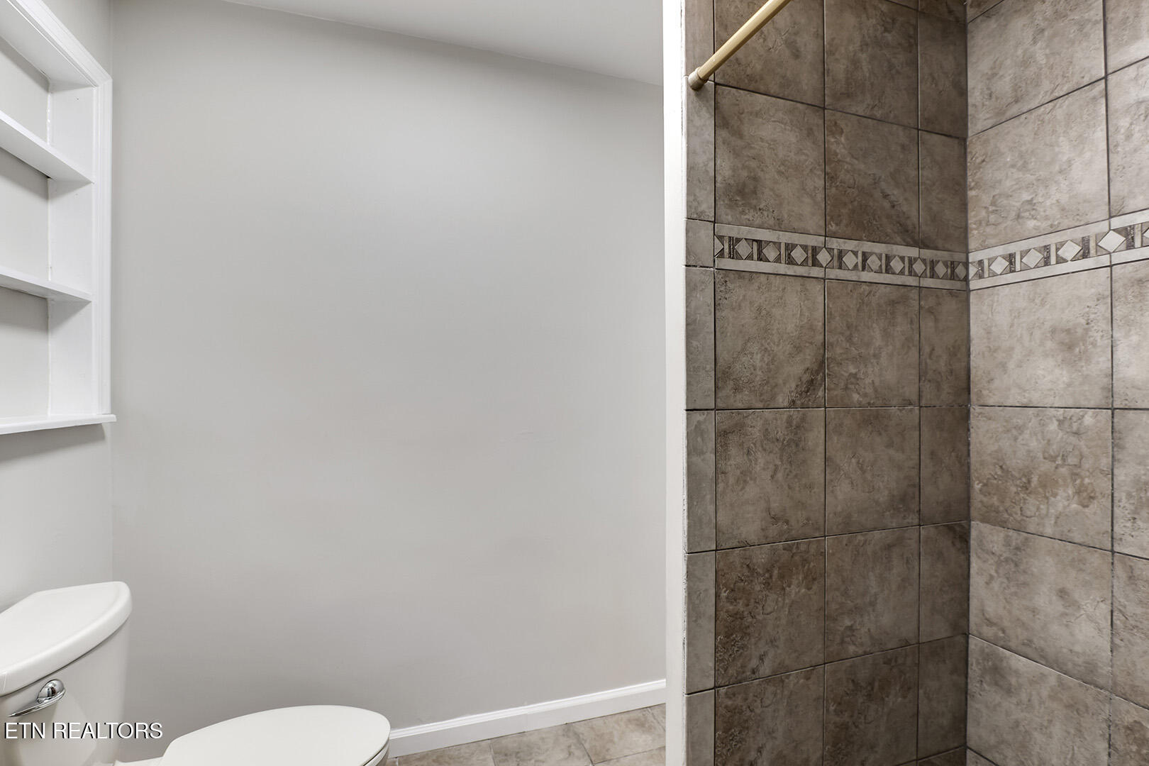 1240 Centerpoint Road Decatur, TN 37322 - Photo 30 of 56 30_CenterpointRoad_1240_GuestBath1_02