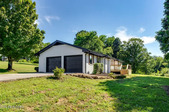 $444,000 | 1240 Centerpoint Road, Decatur, TN 37322