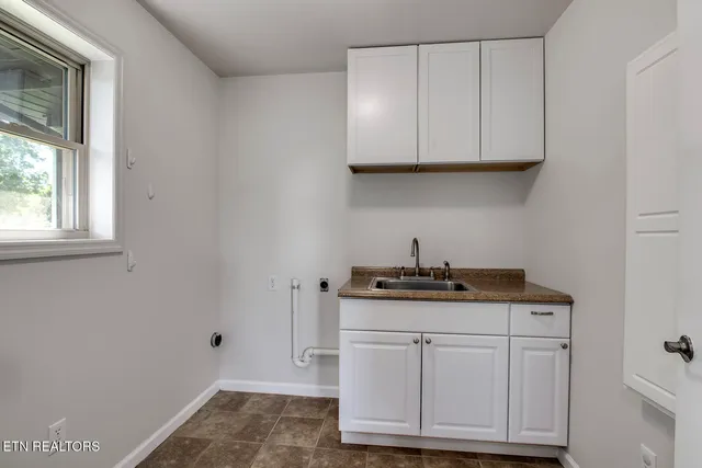 $444,000 | 1240 Centerpoint Road, Decatur, TN 37322