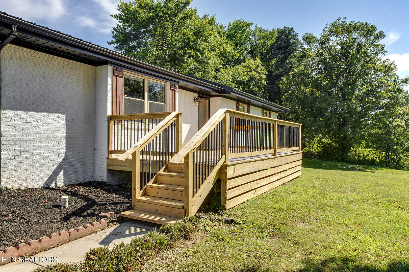 1240 Centerpoint Road Decatur, TN 37322 - Photo 4 of 56 04_CenterpointRoad_1240_FrontPorchAccess