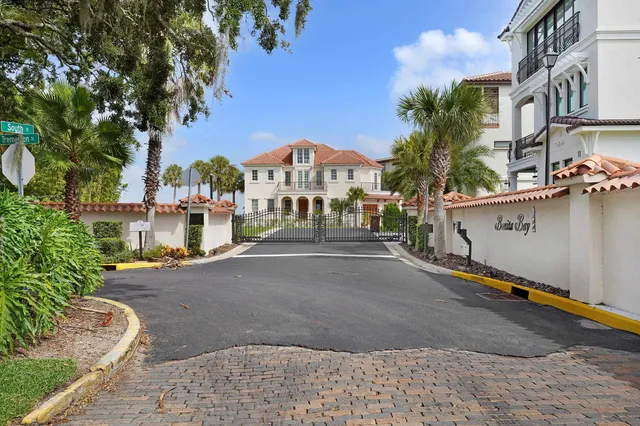 a view of a wrought fence