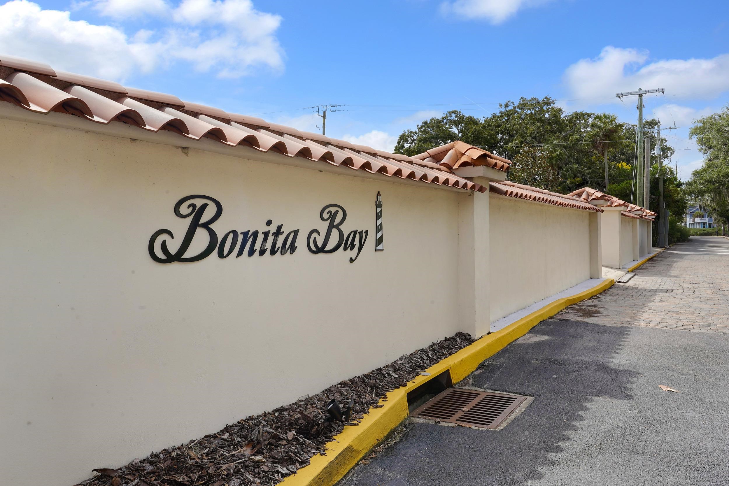 1 South Street, Unit A Baltimore, MD 21202 - Photo 10 of 30 a close up of a wall