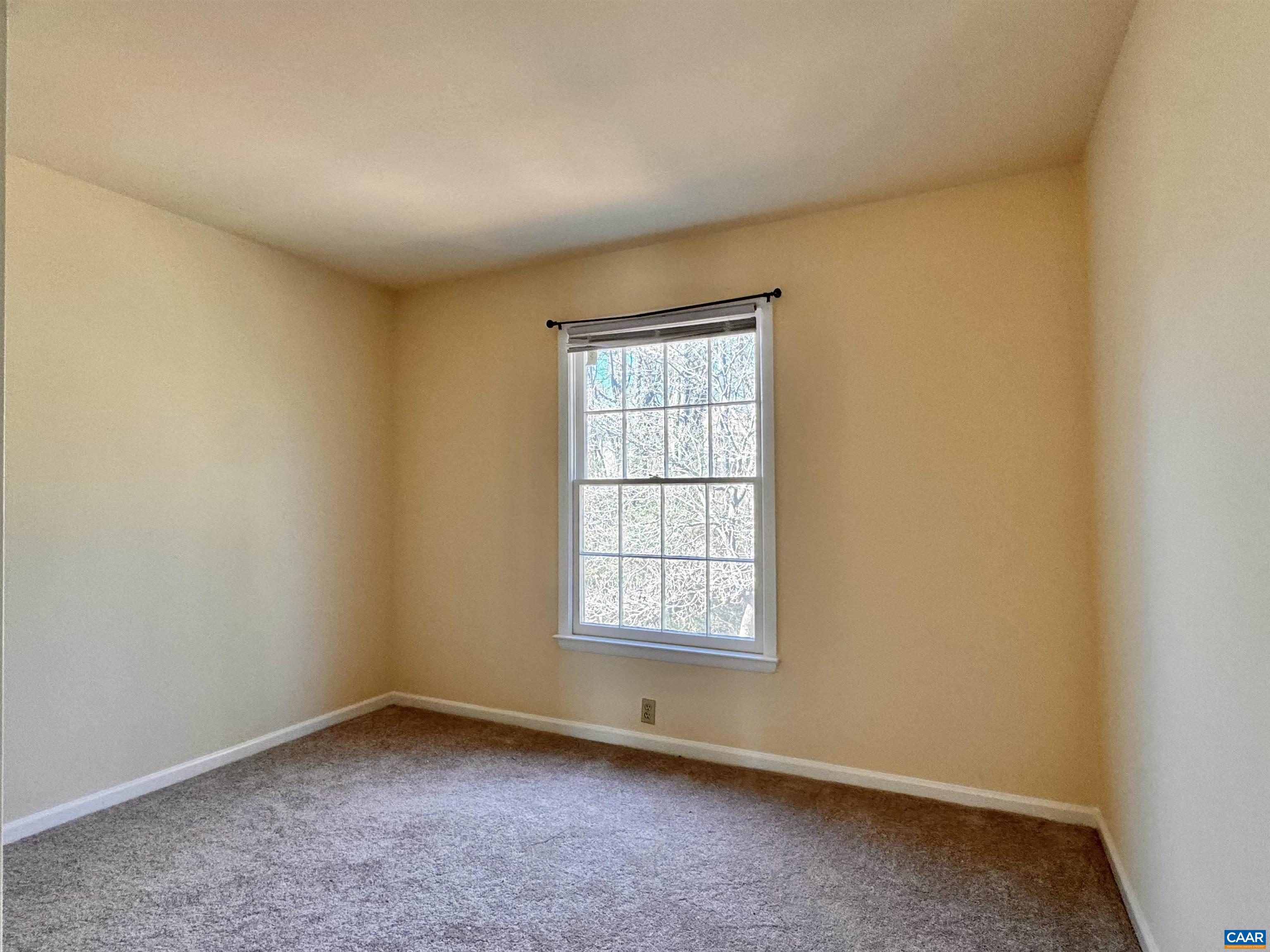 2527 Hydraulic Road, Unit 8 Charlottesville, VA 22901 - Photo 18 of 22 Gallery Image 18