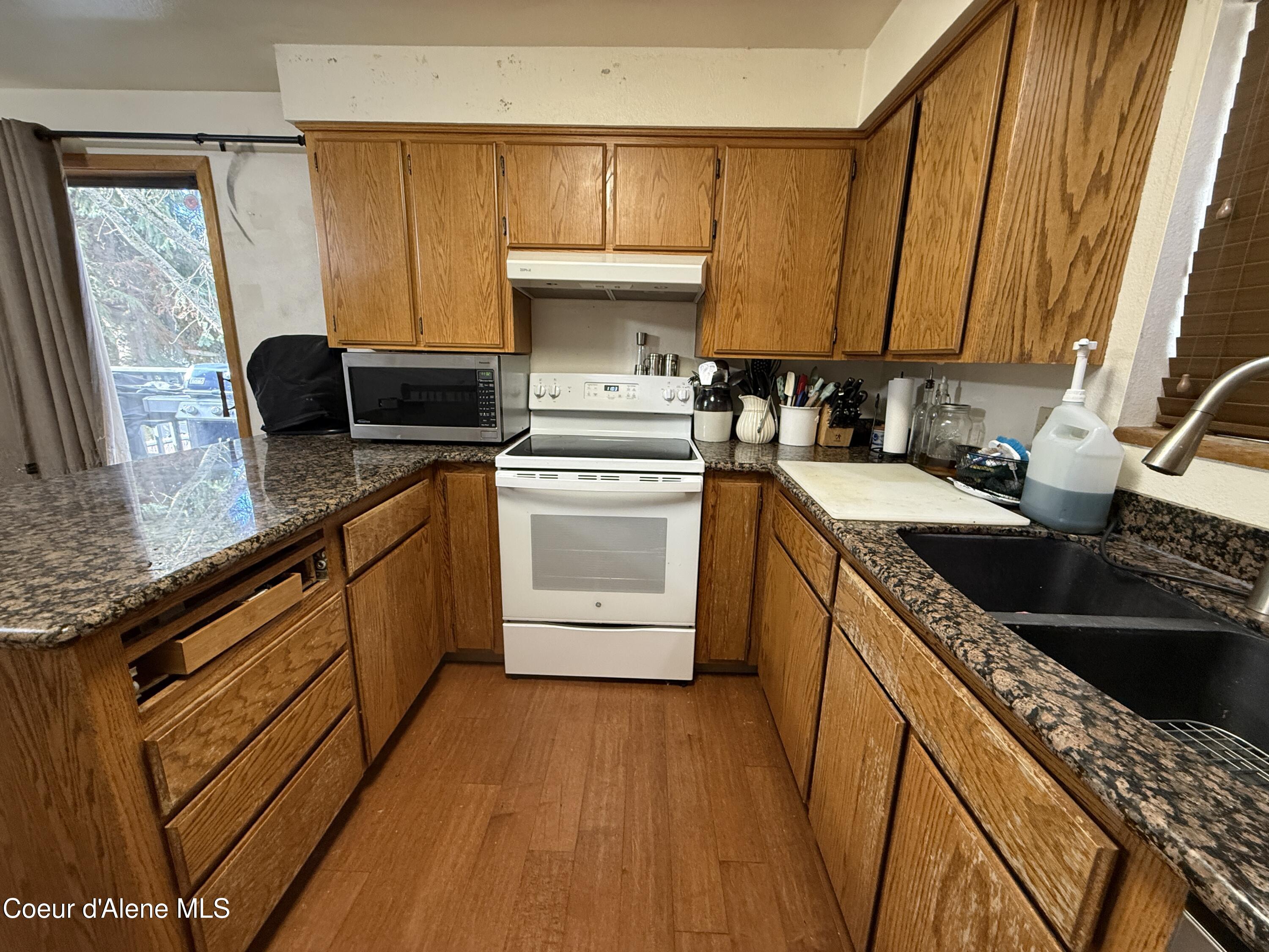 1635 East Tall Timber Loop Post Falls, ID 83854 - Photo 11 of 21 kitchen