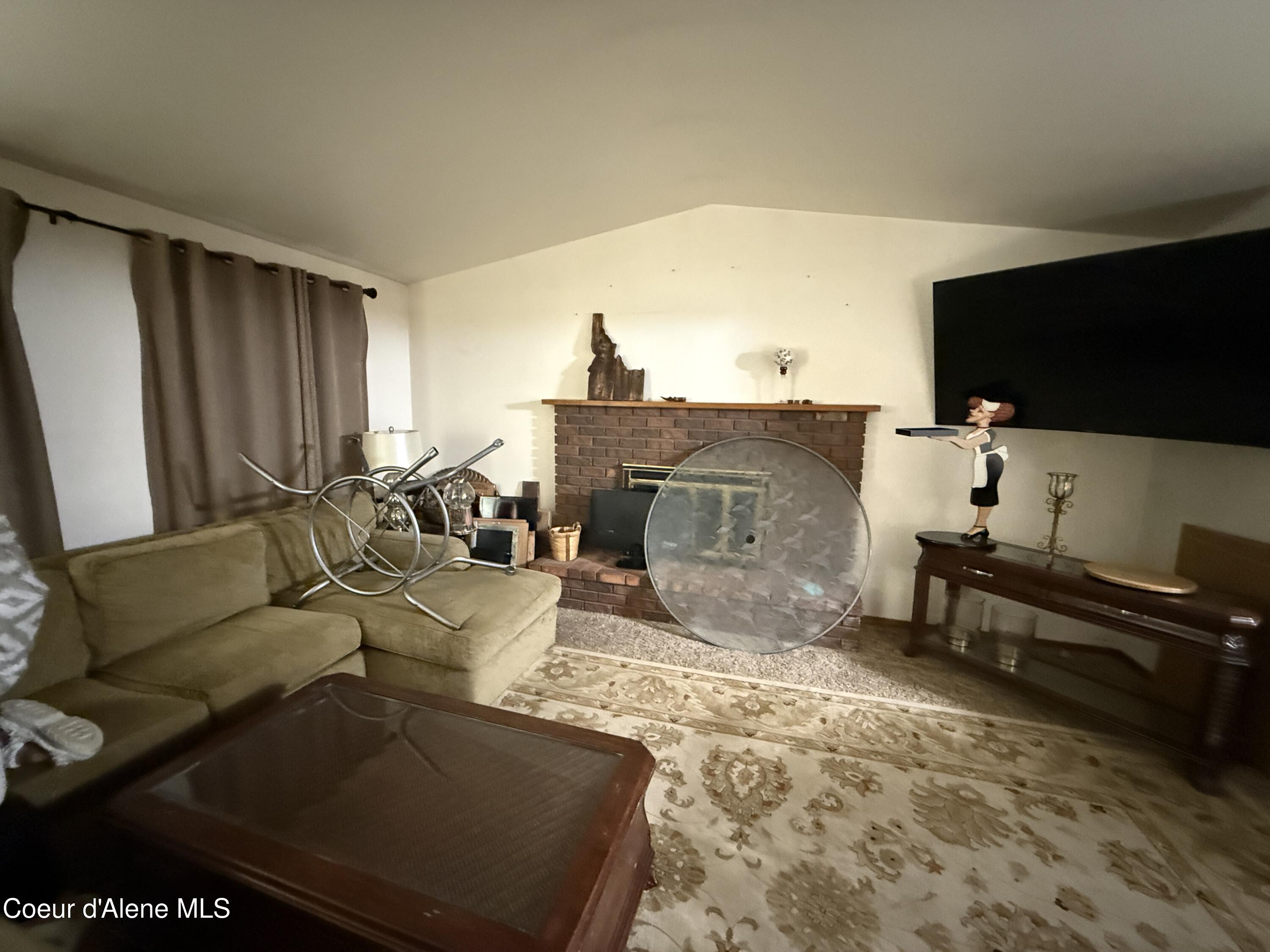 1635 East Tall Timber Loop Post Falls, ID 83854 - Photo 6 of 21 livingroom