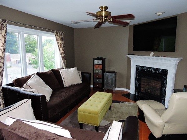113 Farrell Road Lynn, MA 01905 - Photo 4 of 27 Gallery Image 4