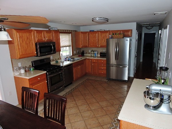 113 Farrell Road Lynn, MA 01905 - Photo 6 of 27 Gallery Image 6