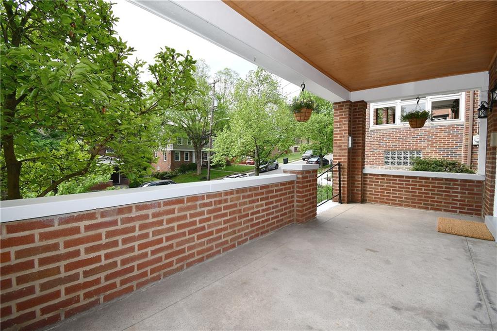 234 Arden Road Pittsburgh, PA 15216 - Photo 3 of 42 Gallery Image 3