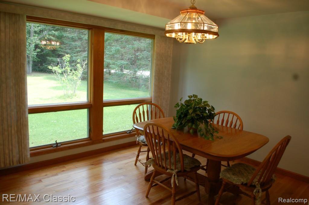 9745 North Eston Road Clarkston, MI 48348 - Photo 13 of 53 DINING ROOM
