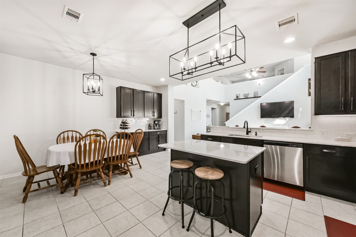 10018 Chase Court Baytown, TX 77521 - Photo 3 of 46