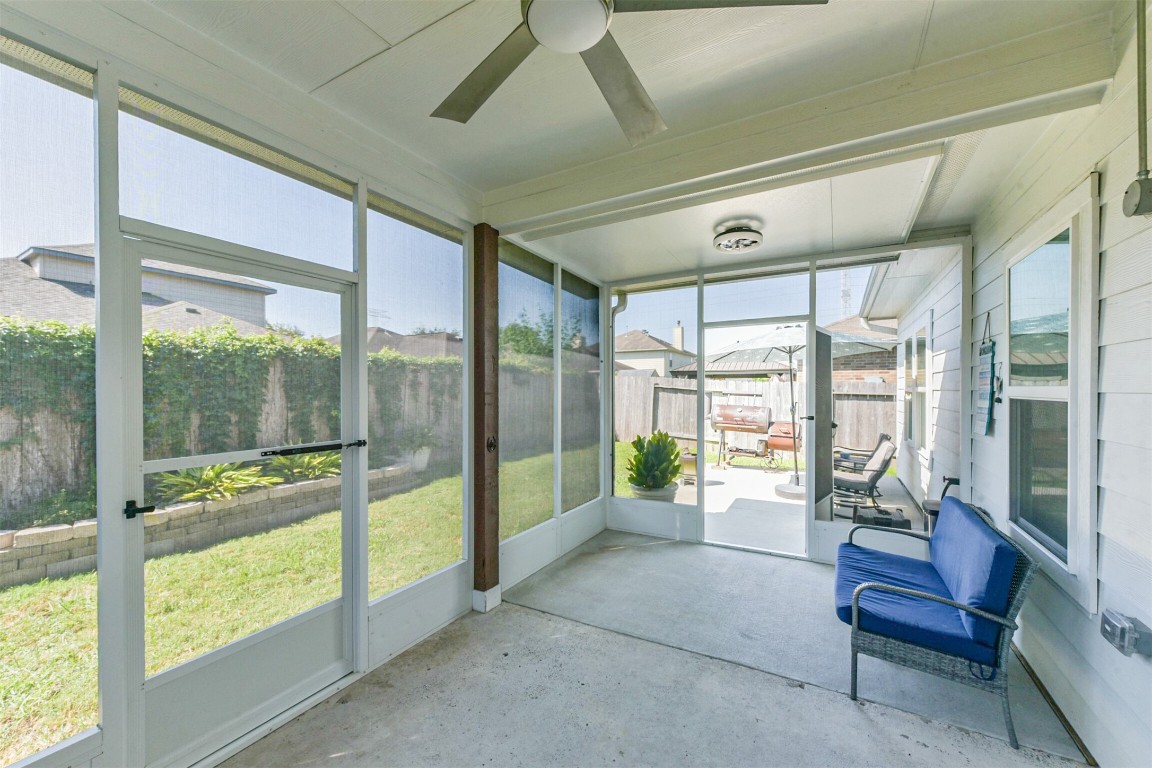 10018 Chase Court Baytown, TX 77521 - Photo 34 of 46